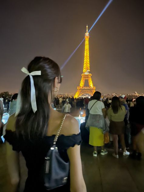 Girl In Paris, Paris Dream, Paris Girl, Instagram Paris, Pose Fotografi, Parisian Life, Paris Pictures, Paris Aesthetic, Living In Paris