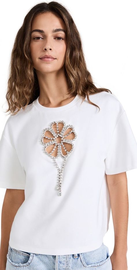 Embellished Shirt, Diy Embroidery Patterns, Crystal Flower, T Shirt Diy, Cut Work, Stylish Dresses, Casual Tops