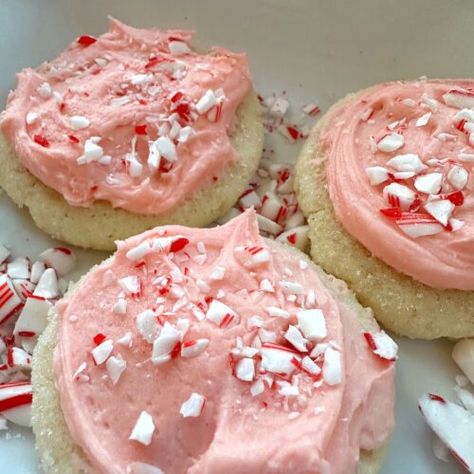 Soft Sour Cream Sugar Cookies with Peppermint - Crock Pots and Flip Flops Sour Cream Peppermint Sugar Cookies, Gluten Free Peppermint Sour Cream Sugar Cookies, Peppermint Sour Cream Cookies, Peppermint Sour Cream Sugar Cookies, Pepermint Cookies, Cookies With Peppermint, Festive Christmas Cookies, Sour Cream Cookies, Sour Cream Sugar Cookies