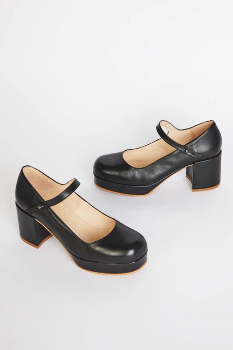 Oxford Platform, 90's Vibes, Slingback Mules, Daily Mood, Platform Mary Janes, Sandals For Sale, Womens Wedges, Dream Shoes, Heeled Loafers