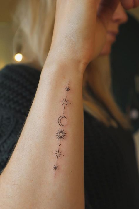 Side Wrist Tattoo, Side Hand Tattoos, Side Wrist Tattoos, Tato Minimal, Sun And Moon Tattoo, Moon Tattoos, Cool Wrist Tattoos, Small Pretty Tattoos, Spine Tattoos For Women