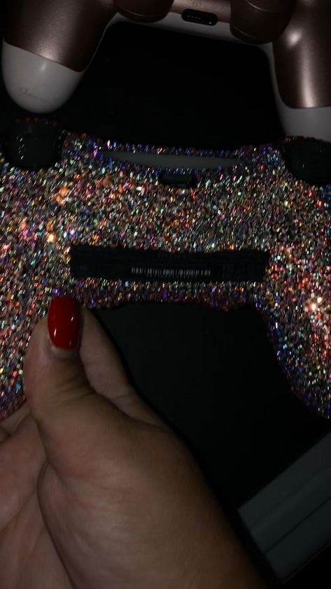 SWAROVSKI PS4 CONTROLLER [Video] | Rhinestone crafts, Rhinestone projects, Bling crafts Rhinestone Projects Ideas, Things To Bedazzle, Bling Stuff, Stile Kylie Jenner, Bling Ideas, Rhinestone Projects, Rhinestone Crafts, Bling Crafts, Ps4 Controller