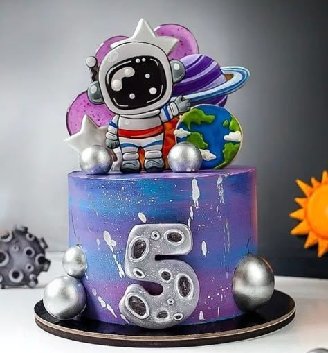 Planet Cake, Galaxy Cake, Galaxy Party, Astronaut Birthday, Space Birthday Party, Baby Birthday Cakes, Crazy Cakes, Space Birthday, Boy Birthday Cake