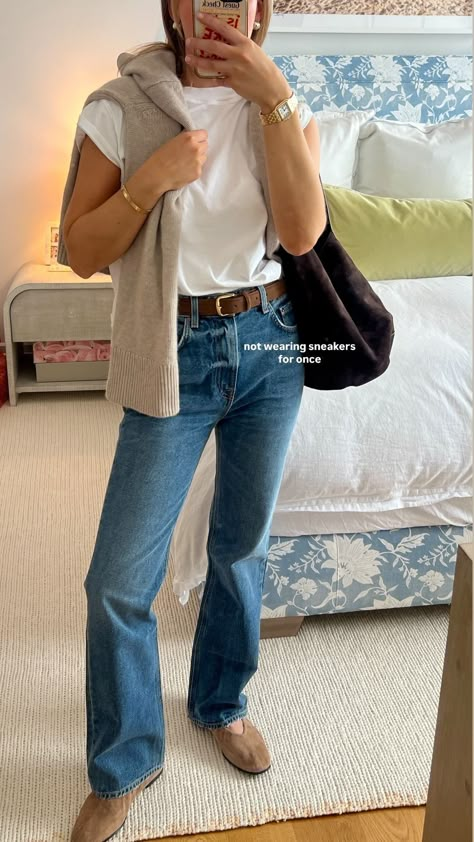 Meredith Hayden (@wishbonekitchen) • Instagram photos and videos Meredith Hayden, Western Core, The Perfect White Shirt, London Outfits, Nine To Five, Perfect White Shirt, Chicago Winter, Street Style Fall Winter, 2024 Style