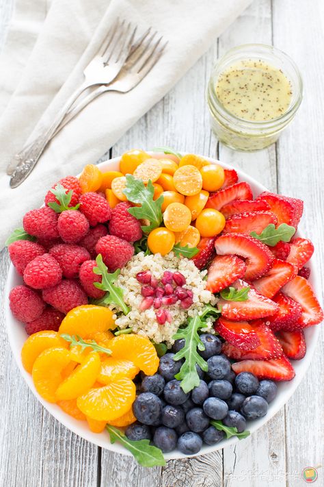 Paas Brunch, Quinoa Fruit Salad, Jicama Recipe, Salad Photo, Orange Vinaigrette, Italian Chopped Salad, Easter Brunch Food, Orange Poppy, Poppy Seed