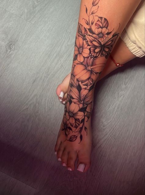 Calf Tattoos For Women, Cute Foot Tattoos, Arm Sleeve Tattoos For Women, Tattoos Infinity, Ankle Tattoos For Women, Cute Hand Tattoos, Pretty Hand Tattoos, Foot Tattoos For Women, More Feminine