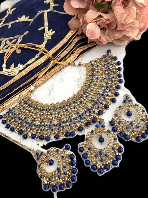 Bridal Jewelry Sets Indian, Desi Jewellery, Desi Jewelry, Bridal Jewellery Inspiration, Wedding Jewelry Sets Bridal Jewellery, Kundan Jewellery Bridal, Indian Wedding Jewelry Sets, Jewelry Kundan, Indian Bridal Jewelry Sets