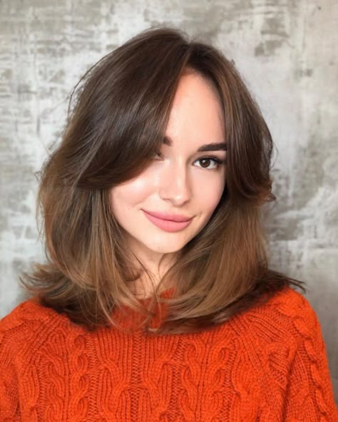 Mom Haircut, Hair 2022, Haircut Inspo, Bangs With Medium Hair, Shoulder Length Hair Cuts, Hair Haircuts, Haircuts For Medium Hair, Haircuts Straight Hair, Short Hair With Bangs