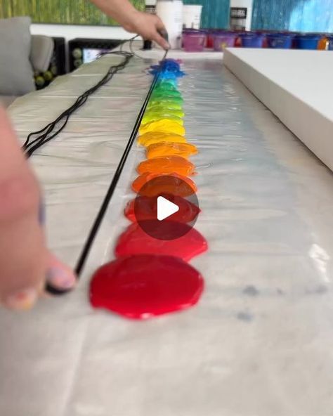 At art show on Instagram: "Comment “rainbow” in your language 🌈!! Credits: @lisamariestudio Follow us @art.slots for more beautiful content! No © Copyright infringement intended! 🙏🏼DM us to fix any issues!" Fun Artwork Decor, Kids Canvas Art Ideas, Abstract Rainbow Painting, Rainbow Abstract Painting, Eclipse Art, 3d Wall Painting, Acrylic Art Projects, Abstract Art Painting Techniques, Gem Crafts