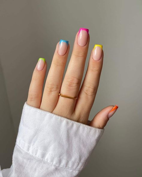 80 Cute Summer Acrylic and Gel Nails to Try Cute Easter Nails, Ongles Gel French, Gel Nails French, Acrylic And Gel Nails, Beauty Hacks Nails, Cute Simple Nails, Simple Gel Nails, Casual Nails, Acrylic Coffin