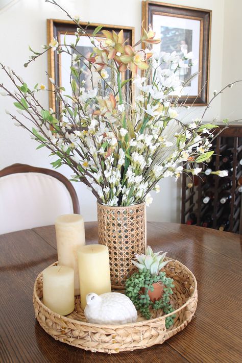 Simple Summer Table Decor Ideas - A Stroll Thru Life Summer Dining Room Table Decor, Fall Table Decorations Centerpieces, Summer Dining Table Decor, Small Table Decor, Dining Table Decor Centerpiece, Summer Table Decor, Basket Vase, Pretty Table Settings, Summer Table Decorations