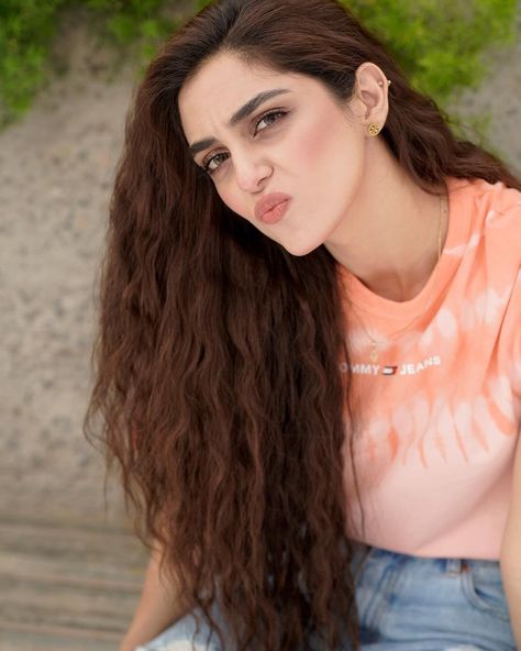 Maya Ali looks cool in pout ♥️♥️💖 Pakistani Beauty, Handsome Celebrities, Maya Ali, Pakistani Women, Pakistani Actors, Pak Drama, Girl Dpz, Latest Instagram, Alexandra Daddario