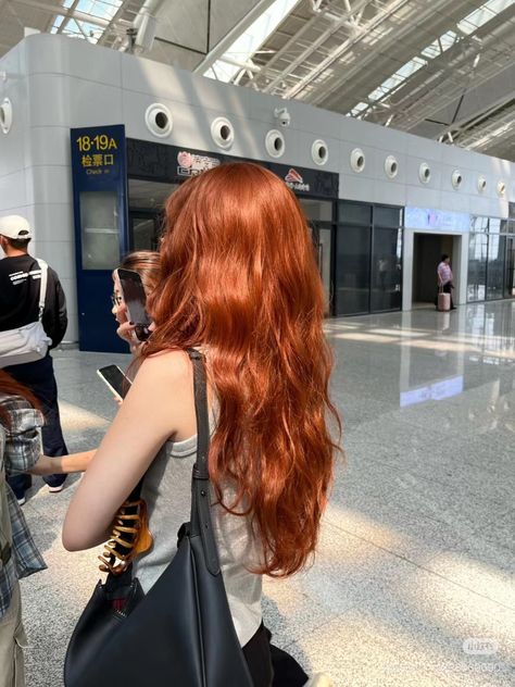 Ginger Hair Bright, Sunset Red Hair, Ginger Hair Faceless, Red Hair Outfit Ideas, Ginger Hair With Highlights, Redhead Outfits, Bright Orange Hair, Dark Orange Hair, Ginger Hair Color