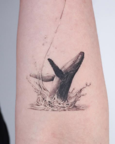 Humpback Whale Tattoo, Orca Design, Orca Tattoo, Whale Tattoo, Insect Tattoo, Whale Tattoos, Ocean Tattoos, Chest Tattoos For Women, Waves Tattoo