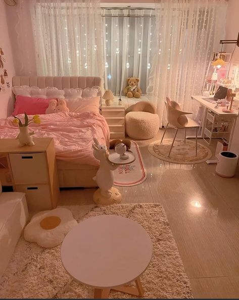 Small Full Bedroom Ideas, Full Bedroom Ideas, Cozy Feminine Bedroom, Cutesy Room, Full Bedroom, Aesthetic Rose, Feminine Bedroom, Room Makeover, Room Inspo