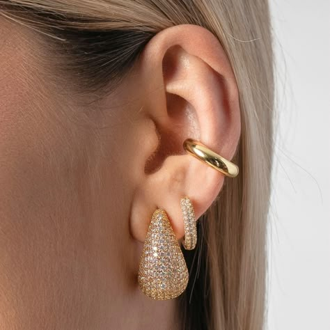 Earcuffs Earrings, Selling Earrings, Buddhist Bracelet, Luxe Jewelry, Gold Ear Cuff, Jewelry Accessories Ideas, Jewelry Fashion Trends, Classy Jewelry, Initial Bracelet