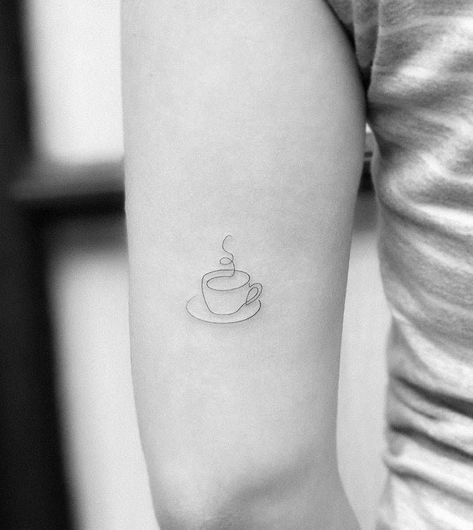 Coffee Cup Tattoo, Tattoo On The Back, Tattoo Cafe, Tea Tattoo, Teacup Tattoo, One Line Tattoo, Cup Tattoo, Tattoos Arm, Coffee Tattoos