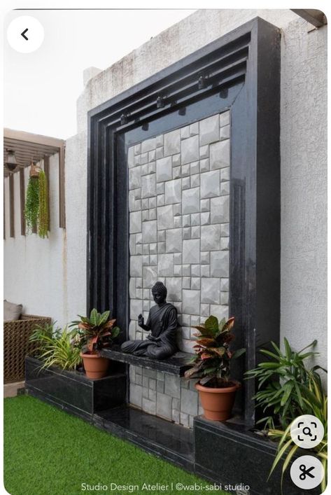 Buddha Altar, Buddha Wall Decor, Outdoor Alfresco, Wall Hanging Decorations, Compound Wall Design, Basement Ideas Bedroom, Garden Wall Designs, Buddha Garden, Zen Garden Design