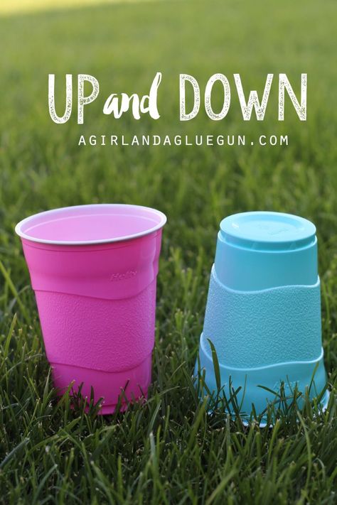 18 activities to do with plastic cups! - A girl and a glue gun Up And Down, Field Day Games, Picnic Games, Party Games For Kids, Kid Games, Cup Game, Reunion Games, Cup Games, Anemometer