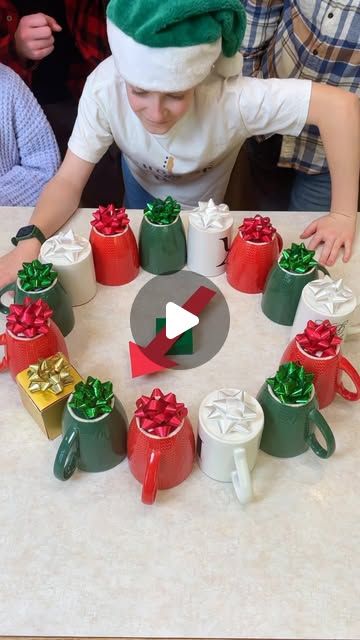 Bow Spinner Christmas Game, Christmas Mug Game, Christmas Olympics, Spinner Game, Spinner Games, Gift Games, Christmas Gift Games, Xmas Games, Fun Christmas Party Games