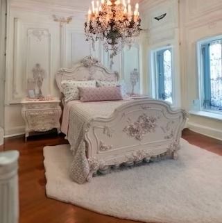 VillaBellaHome1 - Etsy Royal Bed Frame, Moulds On Furniture, Painted Wood Bed Frame, Vintage Princess Aesthetic Bedroom, Victorian Bed Frame, Antique French Bed, French Bedroom Decor, Vintage Bed Frame, French Headboard