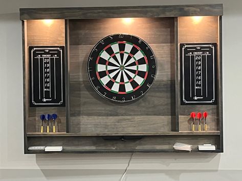 Dartboard Stand Diy, Bar Wall Design, Centro Tv, Privacy Balcony Ideas, Diy Balcony Ideas, Custom Dart Board, Privacy Balcony, Dart Board Wall, Man Cave Living Room