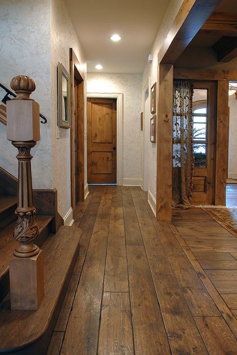 28 Ideal Flooring Options to Create Beautiful Rustic Interior - GODIYGO.COM Wood Floors Wide Plank, Oak Hardwood Flooring, Oak Hardwood, French Oak, Wide Plank, Cool Ideas, House Flooring, Wooden Flooring, Home Fashion