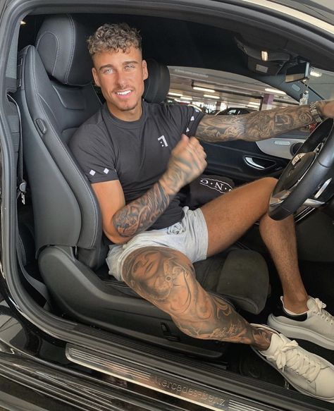 Kori Sampson, Tattoed Guys, Family Tattoo Ideas, Leg Sleeve Tattoos, Tattoo Inspiration Men, Family Tattoo, Leg Sleeve Tattoo, Dope Outfits For Guys, Leg Sleeve