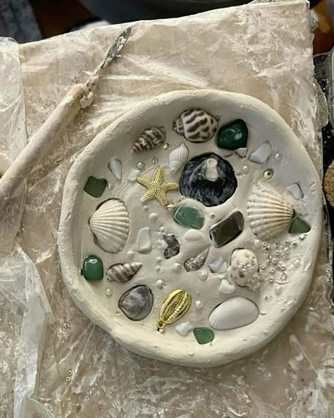 Clay and gypsum Art is amazing ✨🤍🌾 #art #handmade #clayart #gypsumart #clay #gypsum Clay Art Dish, Seashell Tray Diy, Ideas With Shells Beach Crafts, Seashells Arts And Crafts, Diys Using Sea Shells, Clay And Seashells, Clay Seashell Dish, Salt Dough Trinket Dish, Shell Clay Dish