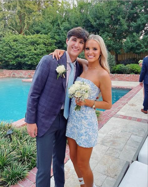 formalgowns Strapless Floral Hoco Dress, Boho Mini Dress Formal, Hoco Looks Couples, Unique Hoco Couple Outfits, Unique Blue Hoco Dress, Cute Unique Homecoming Dresses, Greece Hoco Dresses, Homecoming Dress Mini, Cute Preppy Hoco Dresses