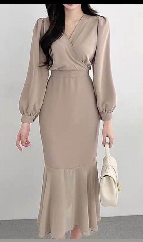 Sunday Dress Outfit, Visual Girl, Stile Hijab, Girls Dress Outfits, Sunday Dress, Modest Dresses Casual, Elegant Dresses Classy, Korean Fashion Dress, Classy Dress Outfits