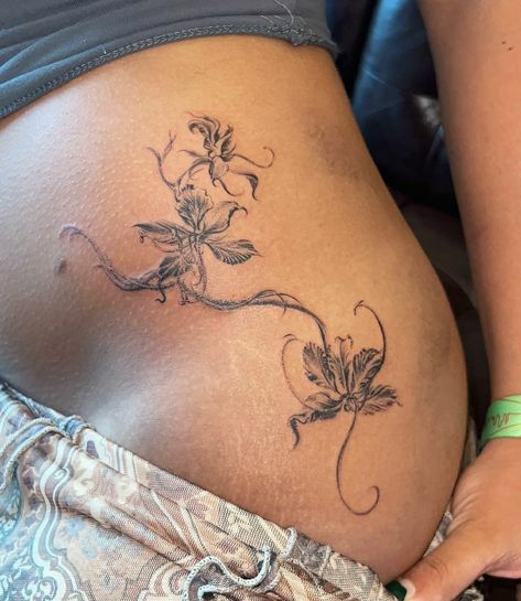 27 Tattoo, Funky Tattoos, Small Pretty Tattoos, Geniale Tattoos, Tattoos For Black Skin, Cute Tattoos For Women, Discreet Tattoos, Dainty Tattoos, Subtle Tattoos