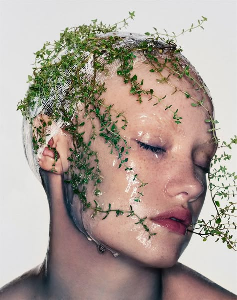 Flower Makeup Editorial, Paper Magazine, Instagram Makeup, Foto Art, Editorial Makeup, Back To Nature, 인물 사진, Creative Makeup, Green Plants