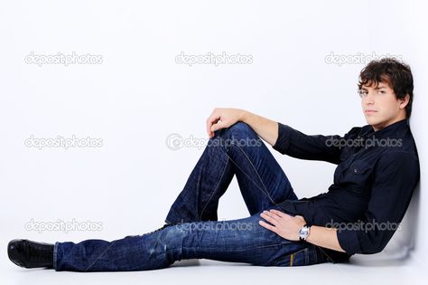 sitting pose Guy Sitting Reference, Lying Down Pose Reference, Sitting Pose Reference, How To Pose For Pictures, Poses Sitting, Pose For Pictures, Sibling Poses, Male Pose, Male Models Poses