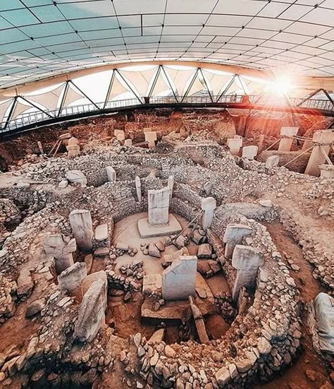 Ancient Turkey, Gobekli Tepe, Göbekli Tepe, Istanbul Hotels, History Of Architecture, Turkey Country, Mystery Of History, Sport Body, Motivation Workout