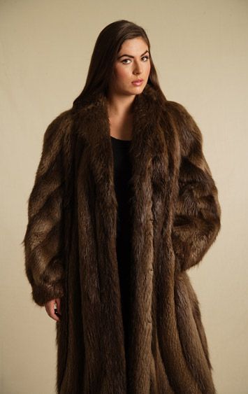 Russian beaver coat - warm, warm, warm Beaver Fur Coat, Cold Storage, Long Coats, Fur Coats, Design Drawing, Inspired Fashion, Long Coat, Kangaroo, Fur Coat