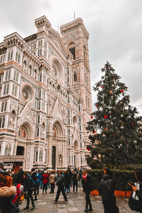 Italy During Christmas, Florence Italy Christmas, Florence At Christmas, Italy In Christmas, Italy Christmas Aesthetic, Florence Italy Winter Aesthetic, Christmas In Italy Aesthetic, Italy At Christmas, Florence Italy Winter