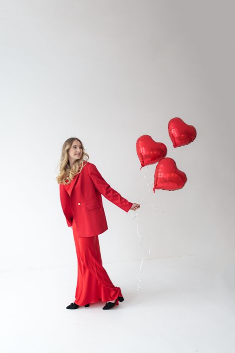 Valentine day, red heards, red balloons, red dress, preaty woman, photoshoot Valentines Fashion Photoshoot, Valentine's Day Shoot, Red And White Photoshoot, Womens Day Photoshoot, Girly Studio Photoshoot, Valentine Fashion Photography, Valentines Day Studio Photoshoot, Photoshoot Valentines Day, Valentine Shoot