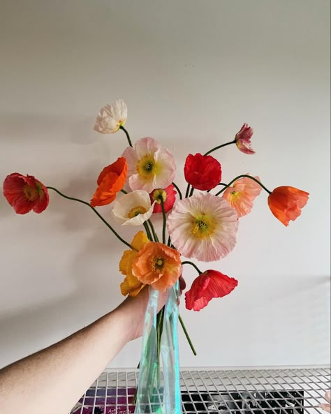 Poppies Flower Arrangement, Red Poppies Bouquet, Poppy Flowers Wedding, Wedding Flowers Poppies, Poppy Floral Arrangements, Wedding Bouquet Poppies, Red Poppy Bouquet, Crepe Flower Bouquet, Poppies Wedding Bouquet