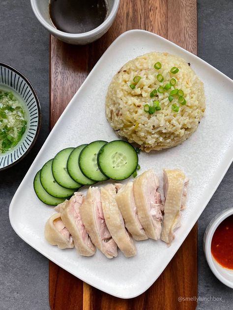 easy Hainan chicken & rice - smelly lunchbox Hainese Chicken Rice Recipe, Hainese Chicken Rice, Singaporean Breakfast, Hainan Chicken Rice, Hainan Chicken, Chicken Rice Recipe, Ice Blended, Hainanese Chicken Rice, Chicken Rice Recipes