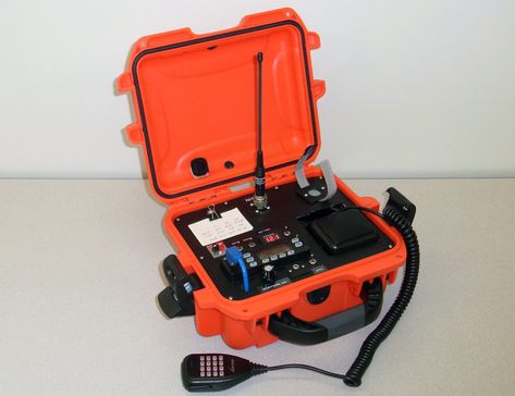 Go-Box Amateur Radio Station | This Biophone-inspired* ham r… | Flickr Ham Radio Go Box Projects, Mobile Ham Radio, Ham Radio Kits, Portable Ham Radio, Box Radio, Ham Radio Equipment, Hospital Emergency, Emergency Radio, Ham Radio Antenna