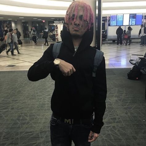 Pump Outfits, Lil Pump Jetski, Supreme Hoodie, Discord Pfps, Drip Outfit Men, Rap Wallpaper, Cool Dance Moves, Lil Pump, Rap Aesthetic