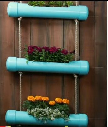 Rose Planting Ideas, Pvc Pipe Garden Ideas, Vegetables Garden Ideas, Colorful Flower Garden, Garden Design Vegetable, Patio Herb Garden, Flower Garden Decorations, Vertical Garden Diy, Vertical Herb Garden