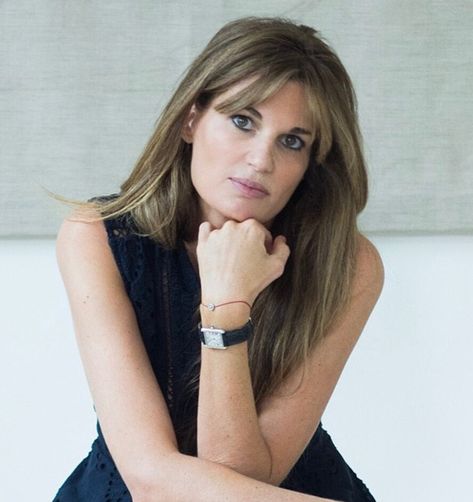 Jemima Goldsmith ⚘🎁👱‍♀️ Emotions Facial Expressions, Imran Khan Wedding, Jemima Goldsmith, Alopecia Universalis, Jemima Khan, Julian Fellowes, Popular Celebrities, Almond Eyes, Pin Up Model