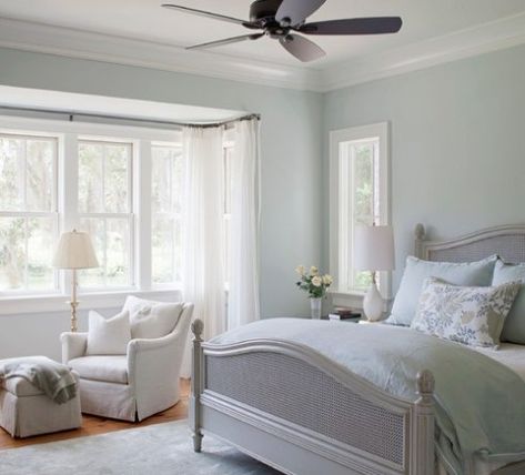 A complete list of my favorite Sherwin Williams paint colors, complete with photos and a color palette as a guide! French Country Style Bedroom, Farmhouse Paint Colors Interior, Arranging Bedroom Furniture, Bedroom Paint Colors Master, Country Style Bedroom, Colors Bedroom, Sherwin Williams Paint, Farmhouse Paint, Sherwin Williams Paint Colors