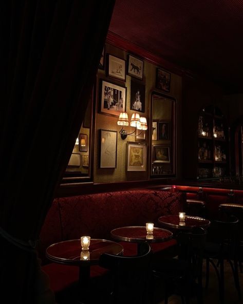 🍸💋🎹🐆🖤🌹🎶 . . #nyc #nycfoodie #nycrestaurants #soho #piano #jazzbar #bowery #thenines The Nines Nyc, The Box Nyc, Bar Asthetic Picture, Italian Friendsgiving, Soho Nyc Aesthetic, Dark Academia Moodboard, Preservation Hall, Cozy Bar, Martini Bar