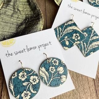 TheSweetLemonProject - Etsy Canada Laser Jewelry, Glitter Stud Earrings, Tin Jewelry, Unique Stamps, Paper Jewelry, Kansas City Mo, Leather Pieces, Mod Podge, Wooden Earrings