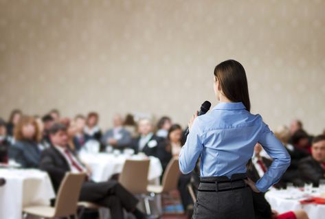 4 Tips for Public Speaking Business Communication Skills, How To Overcome Shyness, Fear Of Public Speaking, Speaking Tips, Elevator Pitch, Public Speaking Tips, Presentation Tips, Business English, Kota Tangerang