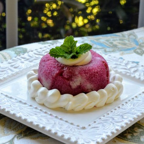 Raspberry Summer Pudding (English Style) Recipe Victorian Desserts, Victorian Food, Ginger Nut Biscuits, Victorian Recipes, British Baking Show Recipes, Summer Pudding, Historical Recipes, Great British Baking Show, Jam Tarts