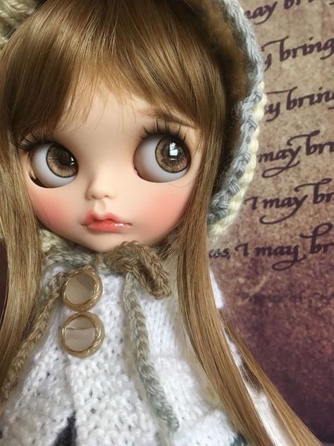 Blythe Outfit, Doll Aesthetic, Victorian Dolls, Blythe Custom, Unique Dolls, Face Reveal, Old Dolls, Pretty Dolls, Custom Dolls